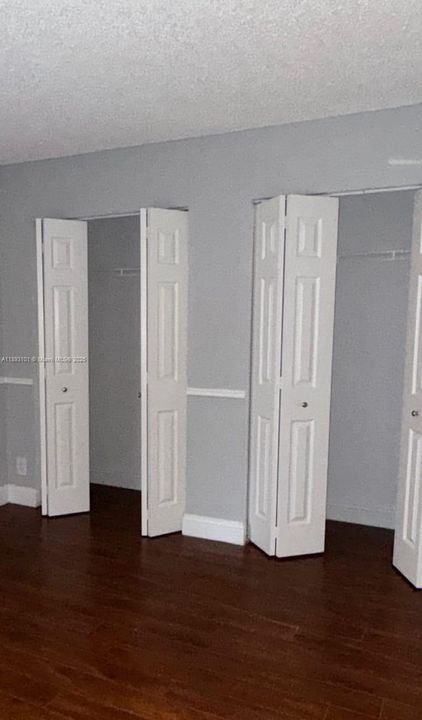 For Sale: $197,000 (2 beds, 2 baths, 958 Square Feet)