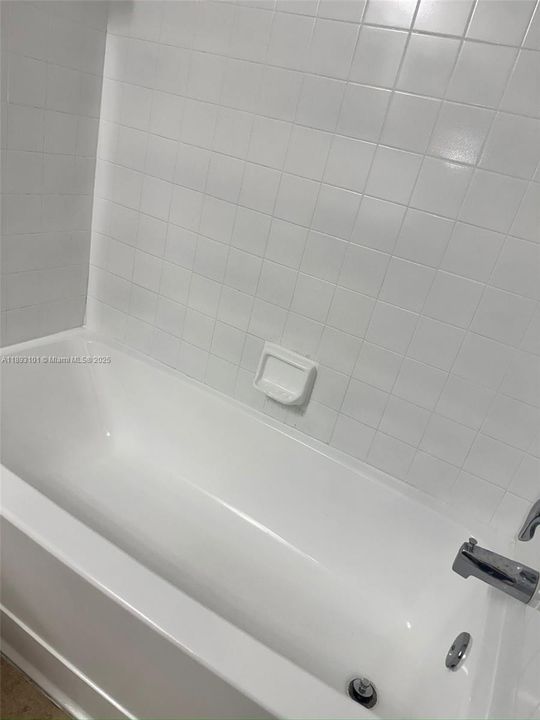 For Sale: $197,000 (2 beds, 2 baths, 958 Square Feet)