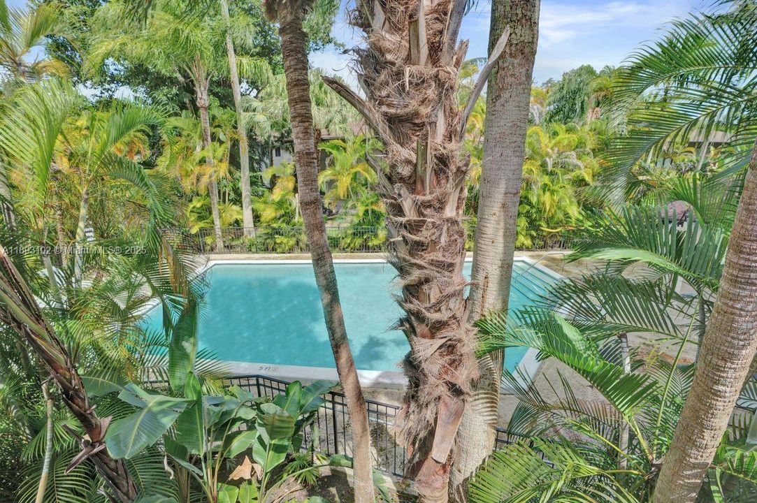 Active With Contract: $875,000 (3 beds, 3 baths, 2019 Square Feet)