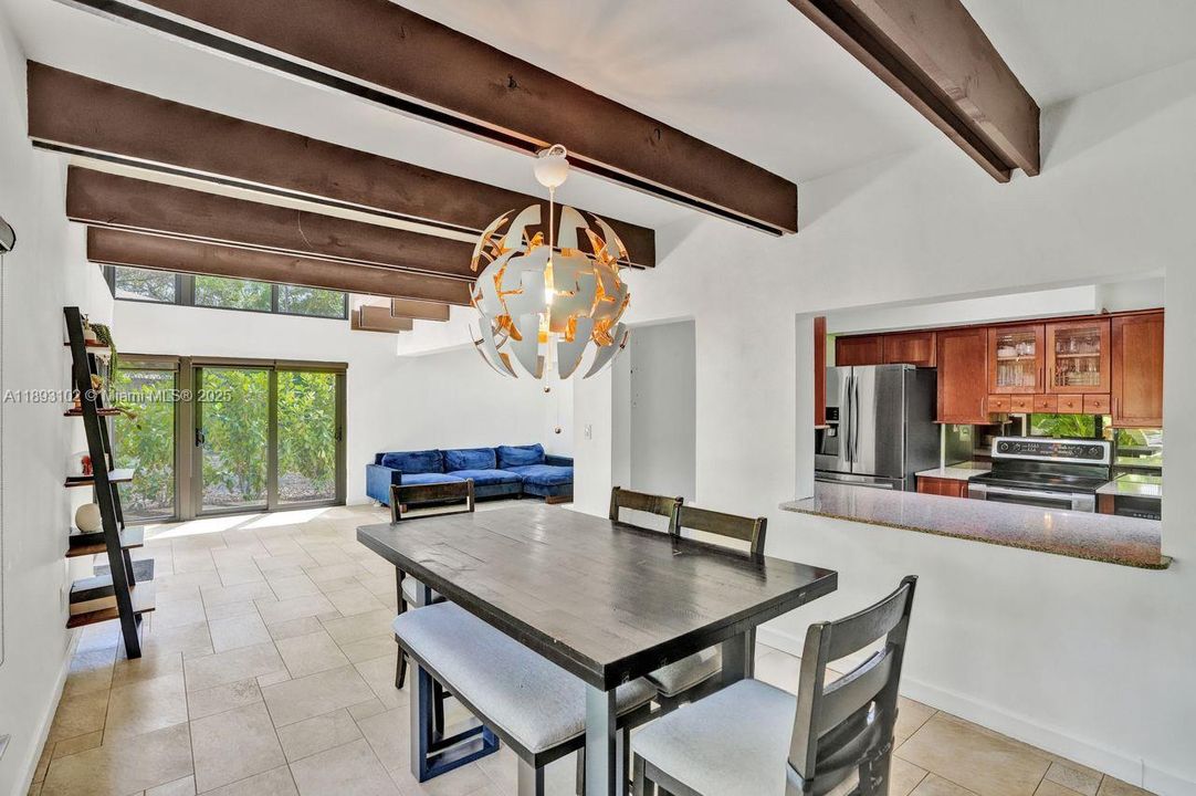 Active With Contract: $875,000 (3 beds, 3 baths, 2019 Square Feet)