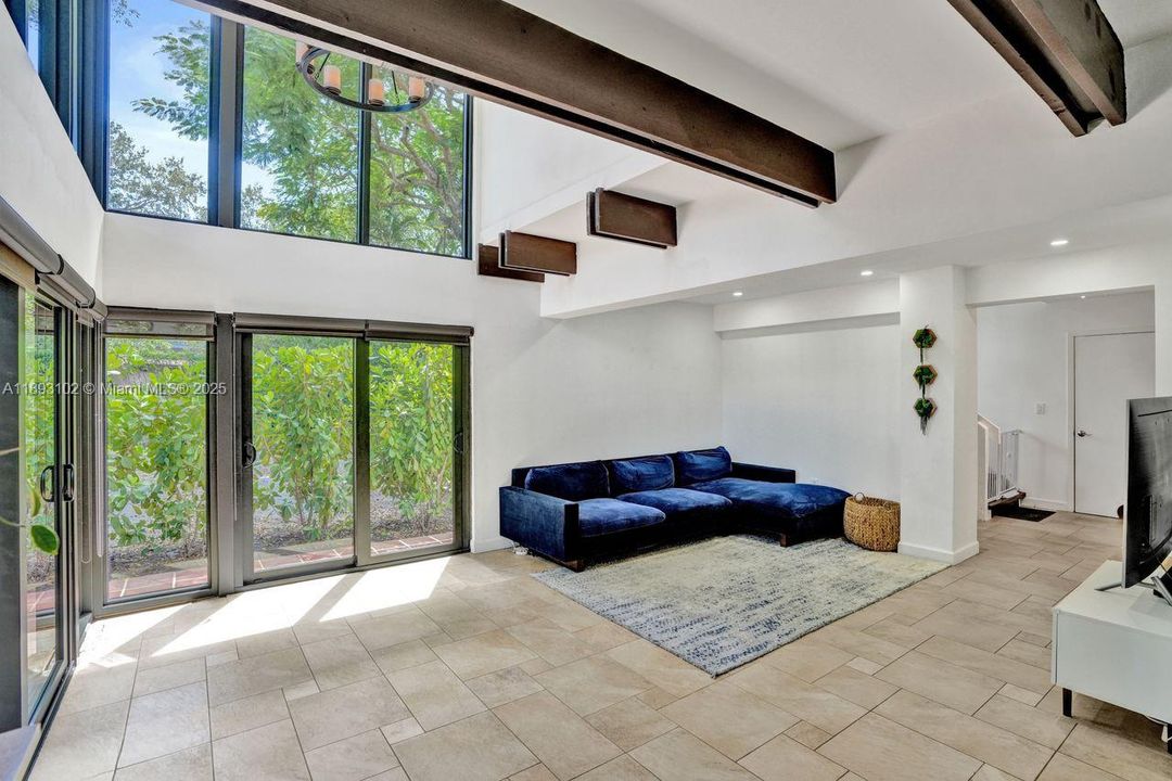 Active With Contract: $875,000 (3 beds, 3 baths, 2019 Square Feet)