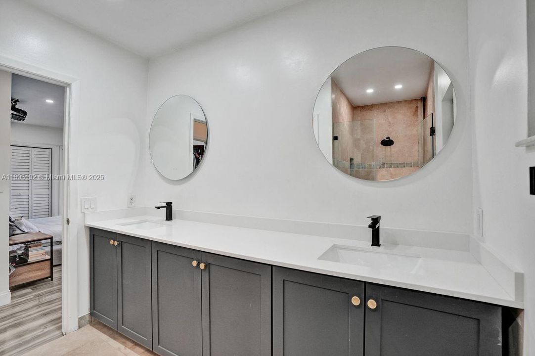 Active With Contract: $875,000 (3 beds, 3 baths, 2019 Square Feet)