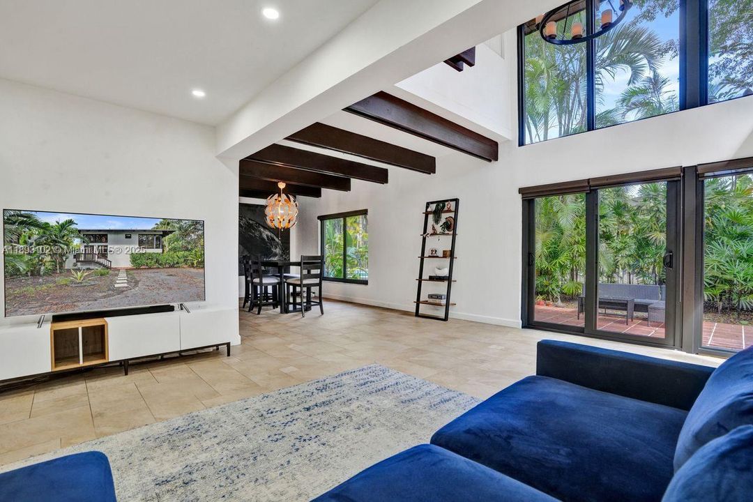 Active With Contract: $875,000 (3 beds, 3 baths, 2019 Square Feet)