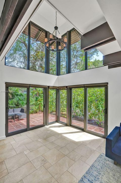 Active With Contract: $875,000 (3 beds, 3 baths, 2019 Square Feet)