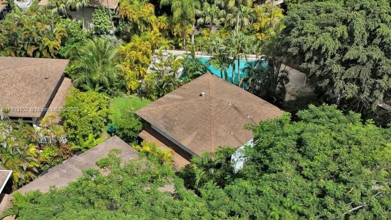 Active With Contract: $875,000 (3 beds, 3 baths, 2019 Square Feet)