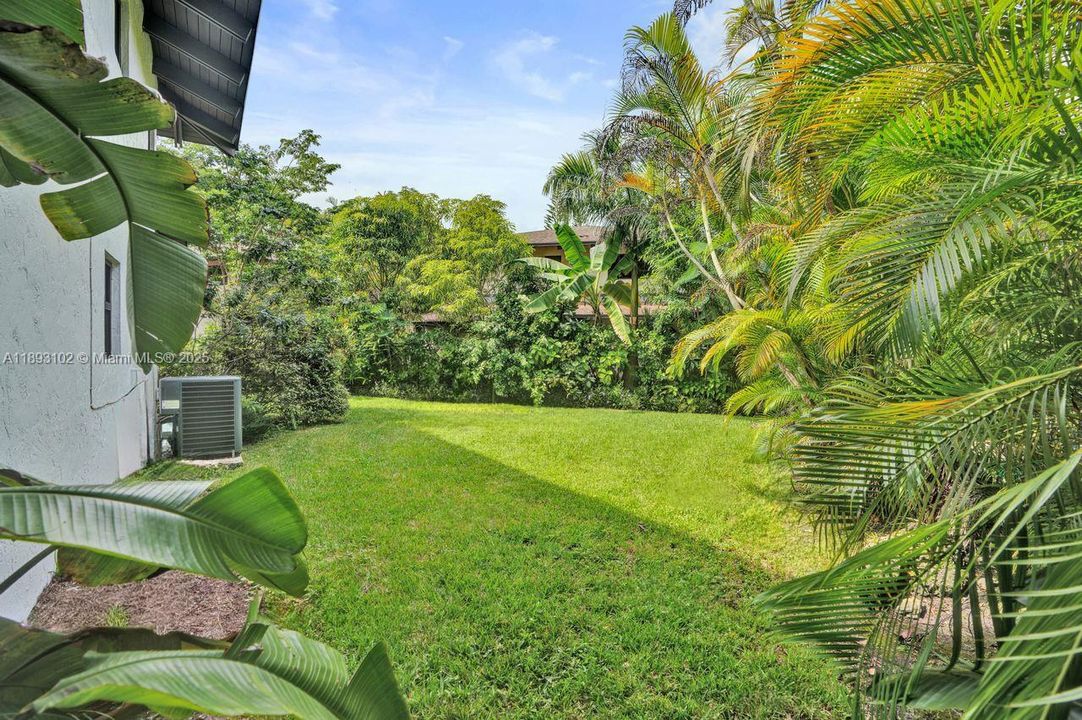 Active With Contract: $875,000 (3 beds, 3 baths, 2019 Square Feet)