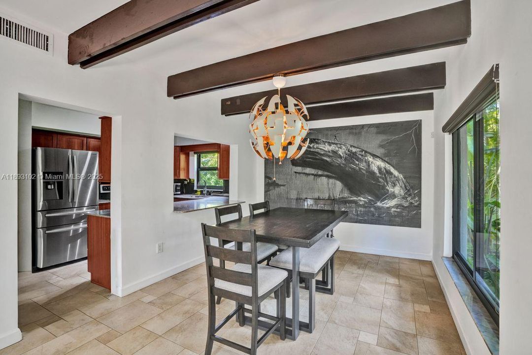 Active With Contract: $875,000 (3 beds, 3 baths, 2019 Square Feet)