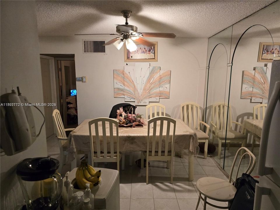 For Sale: $135,000 (1 beds, 1 baths, 775 Square Feet)