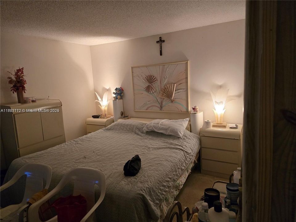 For Sale: $135,000 (1 beds, 1 baths, 775 Square Feet)