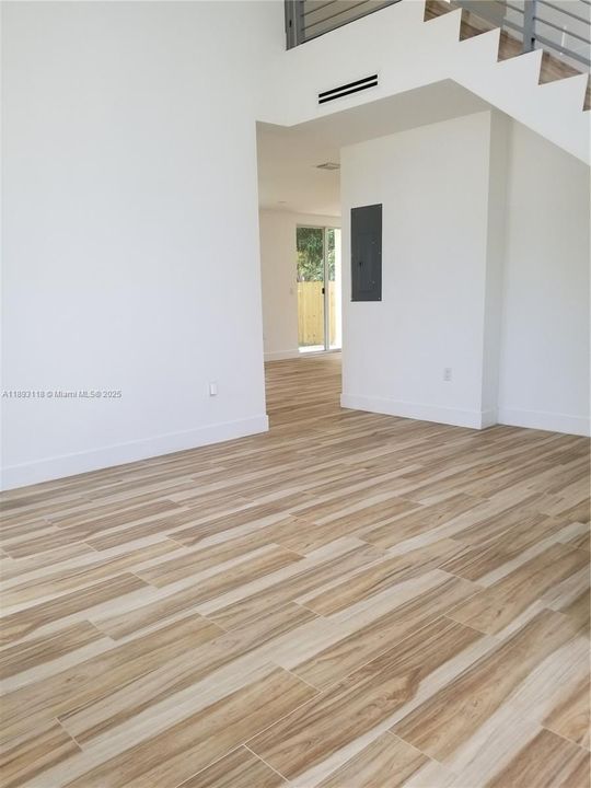 Недавно арендовано: $5,150 (3 спален, 3 ванн, 1857 Квадратных фут)