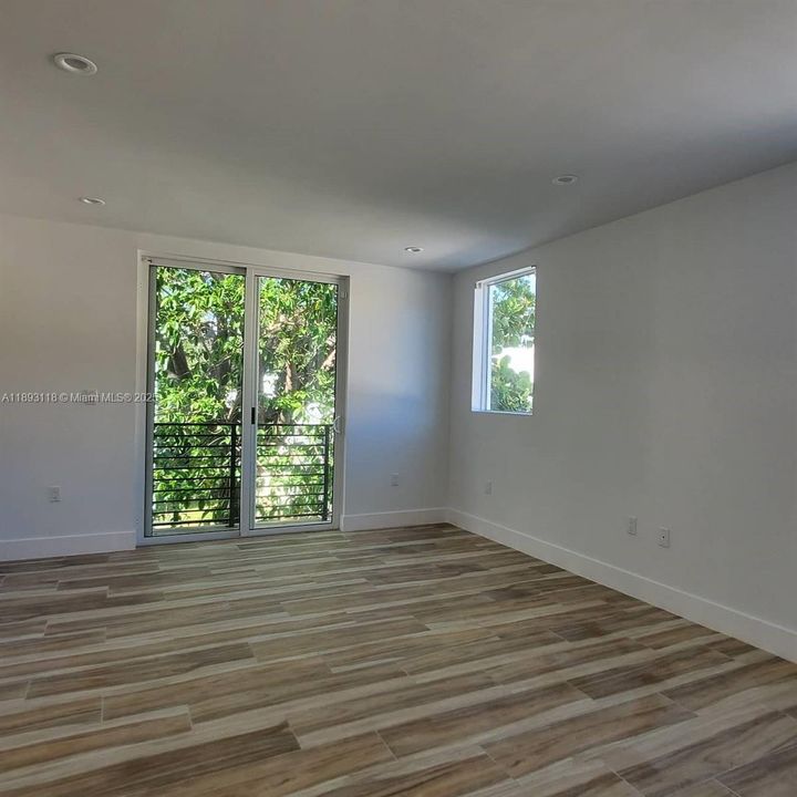 Недавно арендовано: $5,150 (3 спален, 3 ванн, 1857 Квадратных фут)