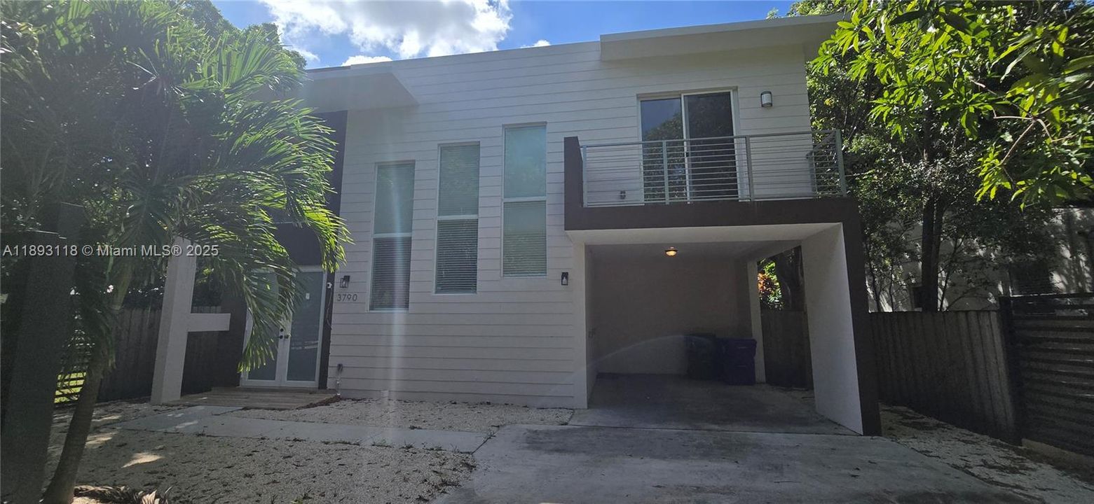 Недавно арендовано: $5,150 (3 спален, 3 ванн, 1857 Квадратных фут)