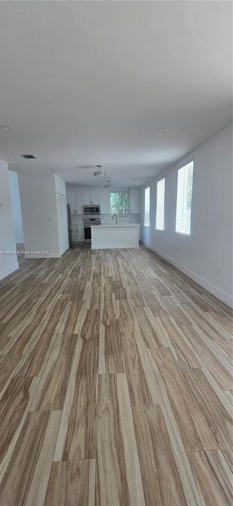 Недавно арендовано: $5,150 (3 спален, 3 ванн, 1857 Квадратных фут)