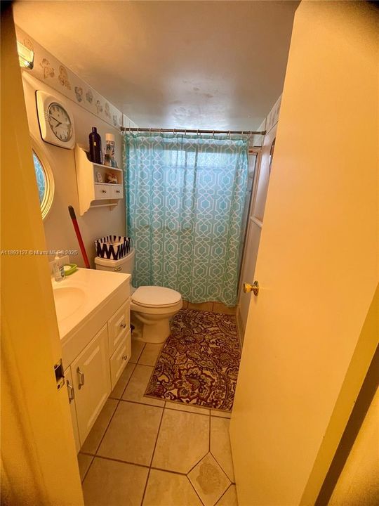 Под контрактом: $129,999 (2 спален, 2 ванн, 1025 Квадратных фут)