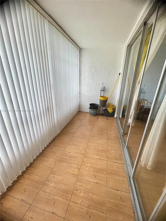 Под контрактом: $129,999 (2 спален, 2 ванн, 1025 Квадратных фут)