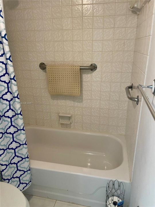 Под контрактом: $129,999 (2 спален, 2 ванн, 1025 Квадратных фут)