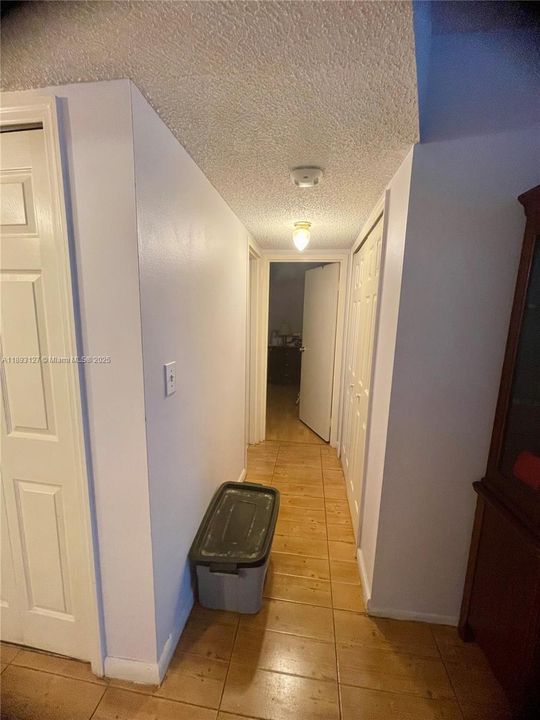 Под контрактом: $129,999 (2 спален, 2 ванн, 1025 Квадратных фут)