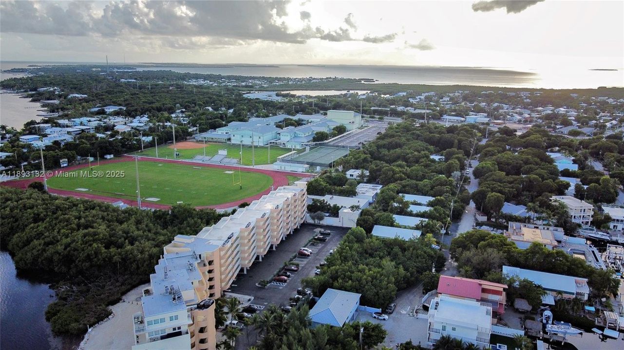 На продажу: $3,675,000 (5 спален, 3 ванн, 0 Квадратных фут)