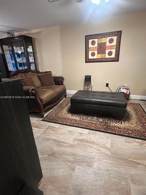 En Venta: $420,000 (2 camas, 2 baños, 1123 Pies cuadrados)