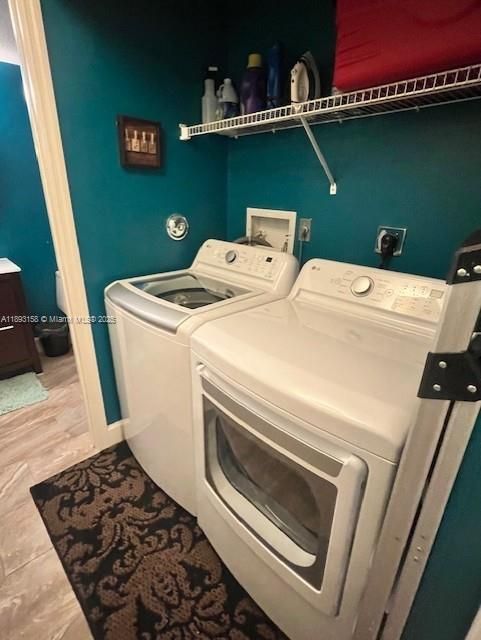 En Venta: $420,000 (2 camas, 2 baños, 1123 Pies cuadrados)