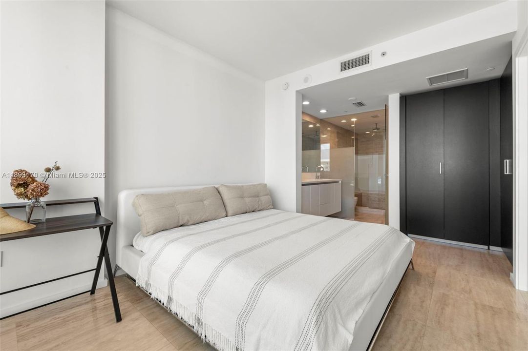 最近租的: $5,500 (1 贝兹, 1 浴室, 783 平方英尺)