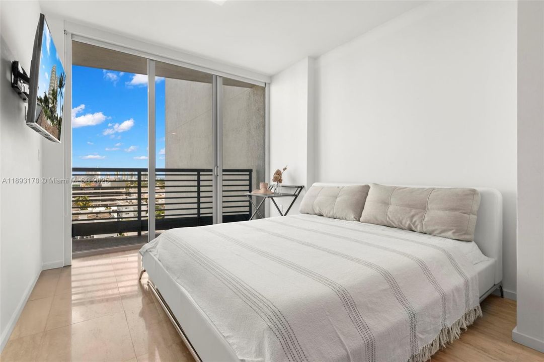 最近租的: $5,500 (1 贝兹, 1 浴室, 783 平方英尺)