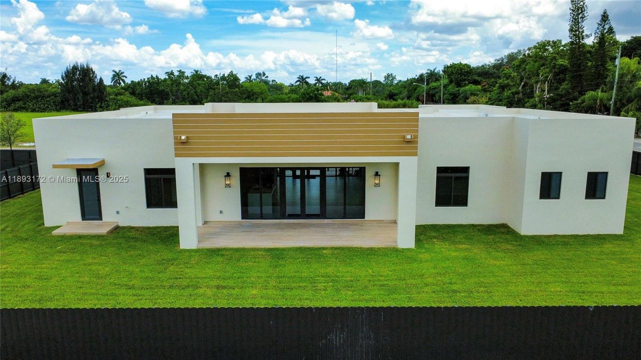 待售: $1,200,000 (5 贝兹, 4 浴室, 3384 平方英尺)