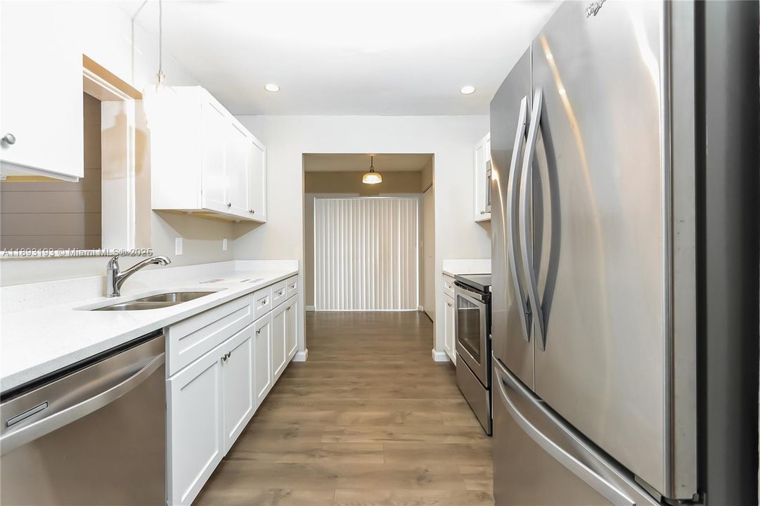 Recently Rented: $2,495 (3 beds, 2 baths, 1514 Square Feet)