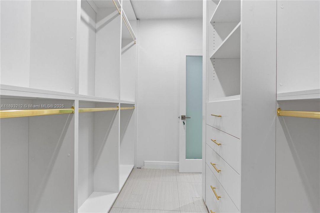 Active With Contract: $1,100,000 (4 beds, 3 baths, 1890 Square Feet)