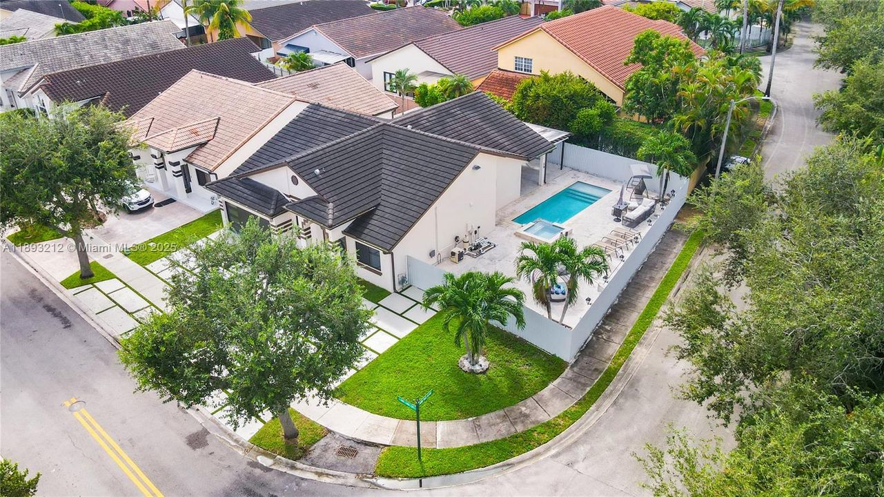 Active With Contract: $1,100,000 (4 beds, 3 baths, 1890 Square Feet)