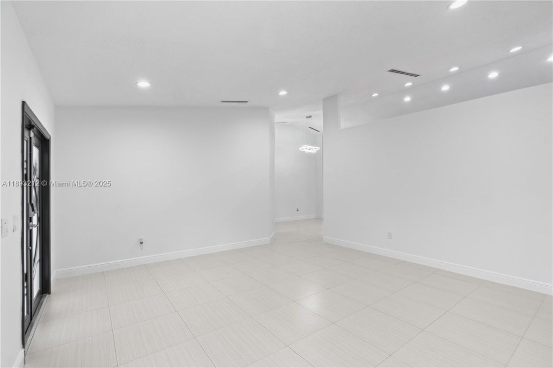 Active With Contract: $1,100,000 (4 beds, 3 baths, 1890 Square Feet)