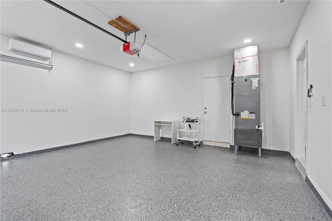 Active With Contract: $1,100,000 (4 beds, 3 baths, 1890 Square Feet)