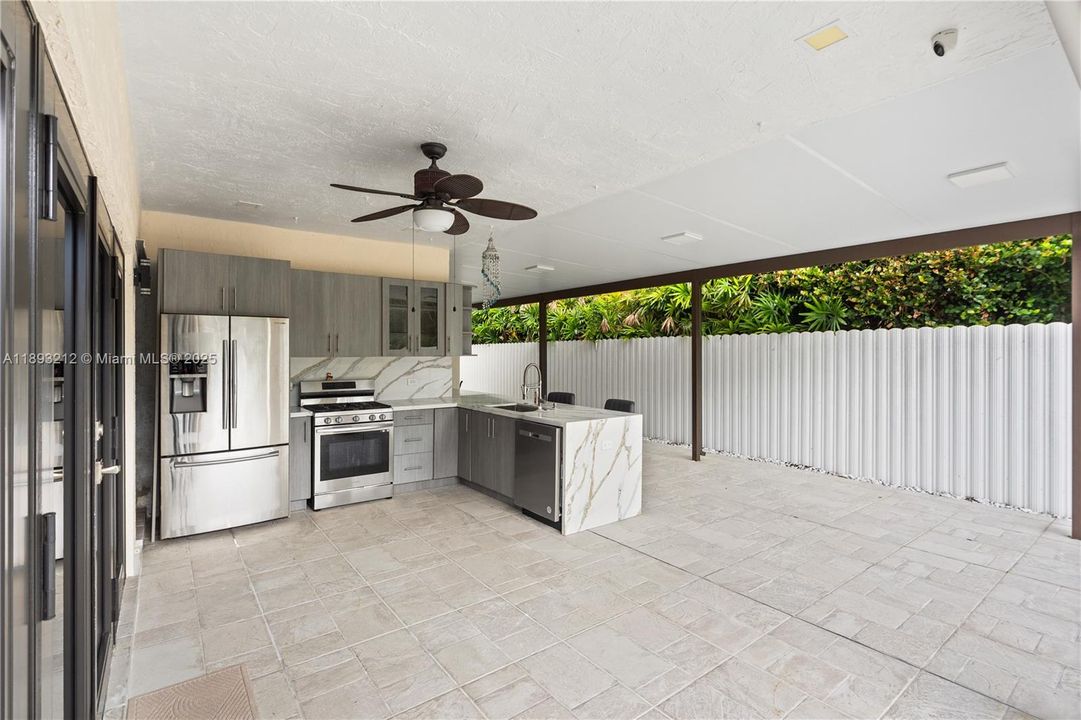 Active With Contract: $1,100,000 (4 beds, 3 baths, 1890 Square Feet)