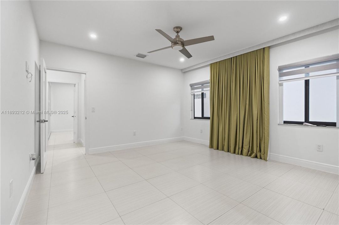 Active With Contract: $1,100,000 (4 beds, 3 baths, 1890 Square Feet)