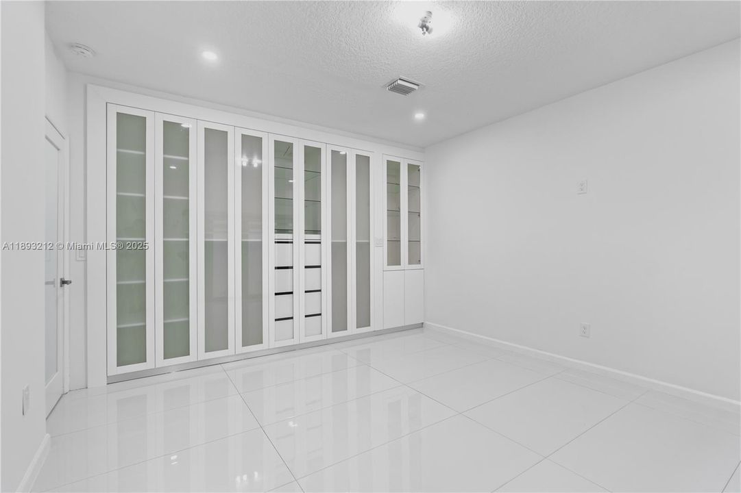 Active With Contract: $1,100,000 (4 beds, 3 baths, 1890 Square Feet)