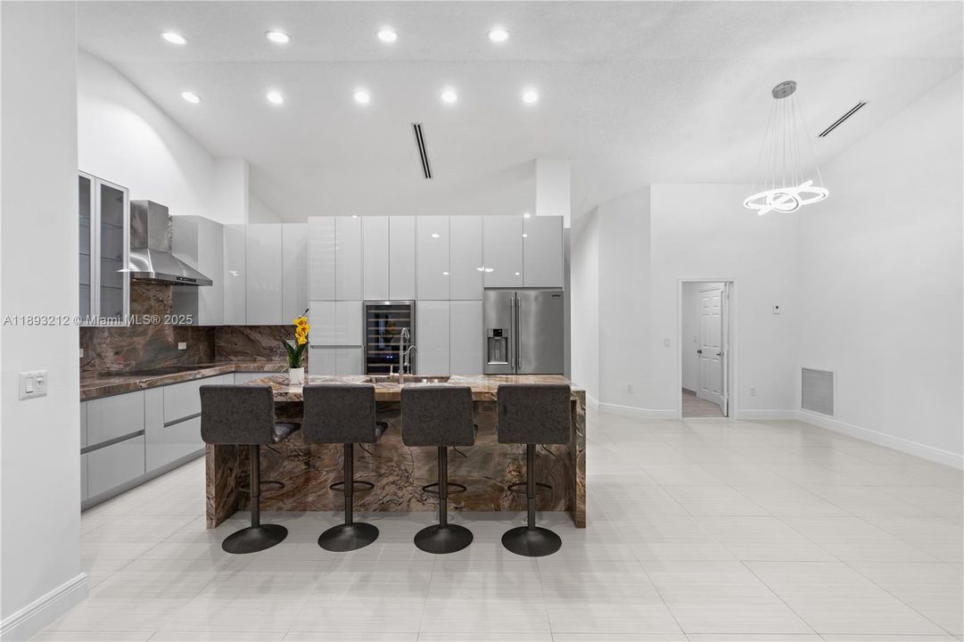 Active With Contract: $1,100,000 (4 beds, 3 baths, 1890 Square Feet)