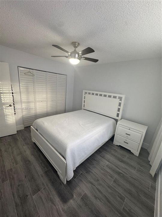 Recently Sold: $270,000 (3 beds, 1 baths, 952 Square Feet)