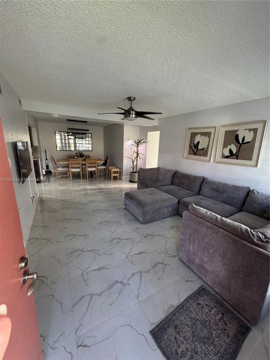 Recently Sold: $270,000 (3 beds, 1 baths, 952 Square Feet)