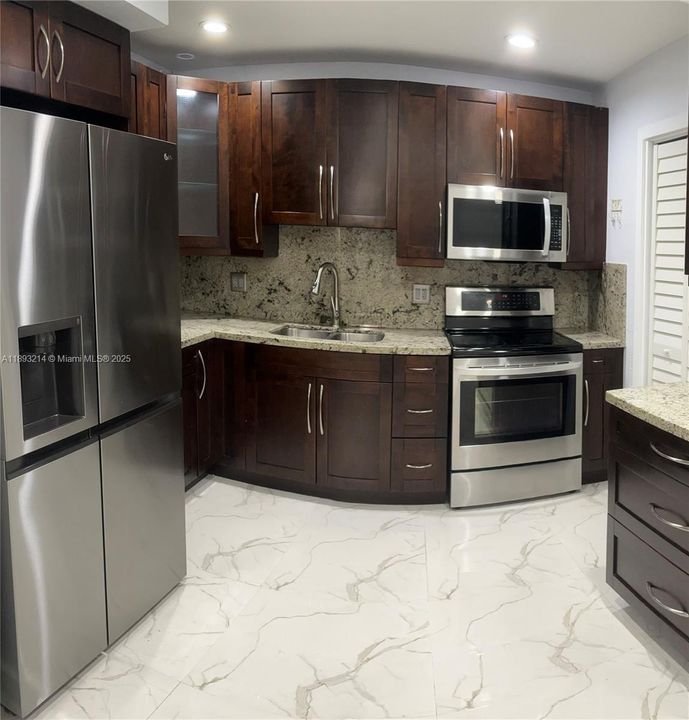 Recently Sold: $270,000 (3 beds, 1 baths, 952 Square Feet)