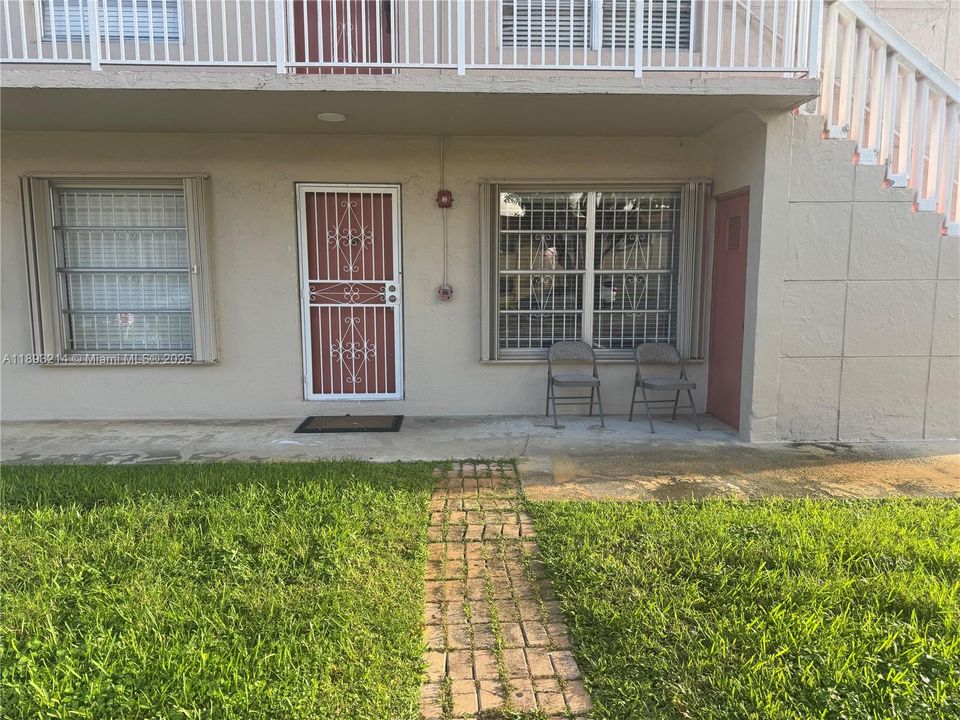 Recently Sold: $270,000 (3 beds, 1 baths, 952 Square Feet)