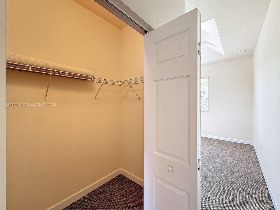 待售: $225,000 (3 贝兹, 2 浴室, 1151 平方英尺)