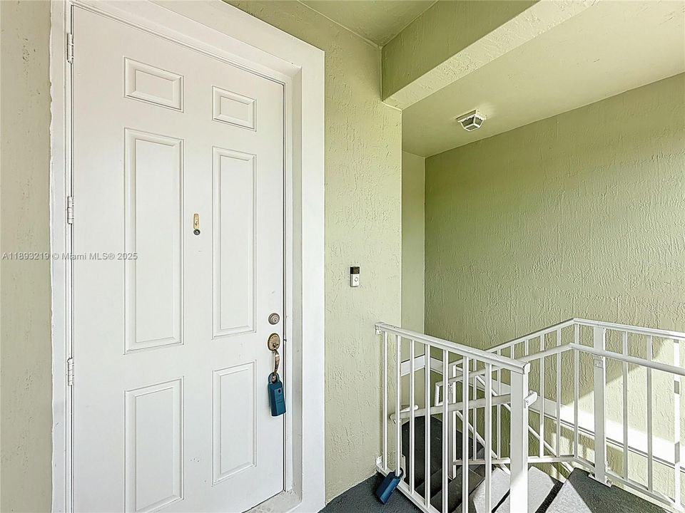 待售: $225,000 (3 贝兹, 2 浴室, 1151 平方英尺)