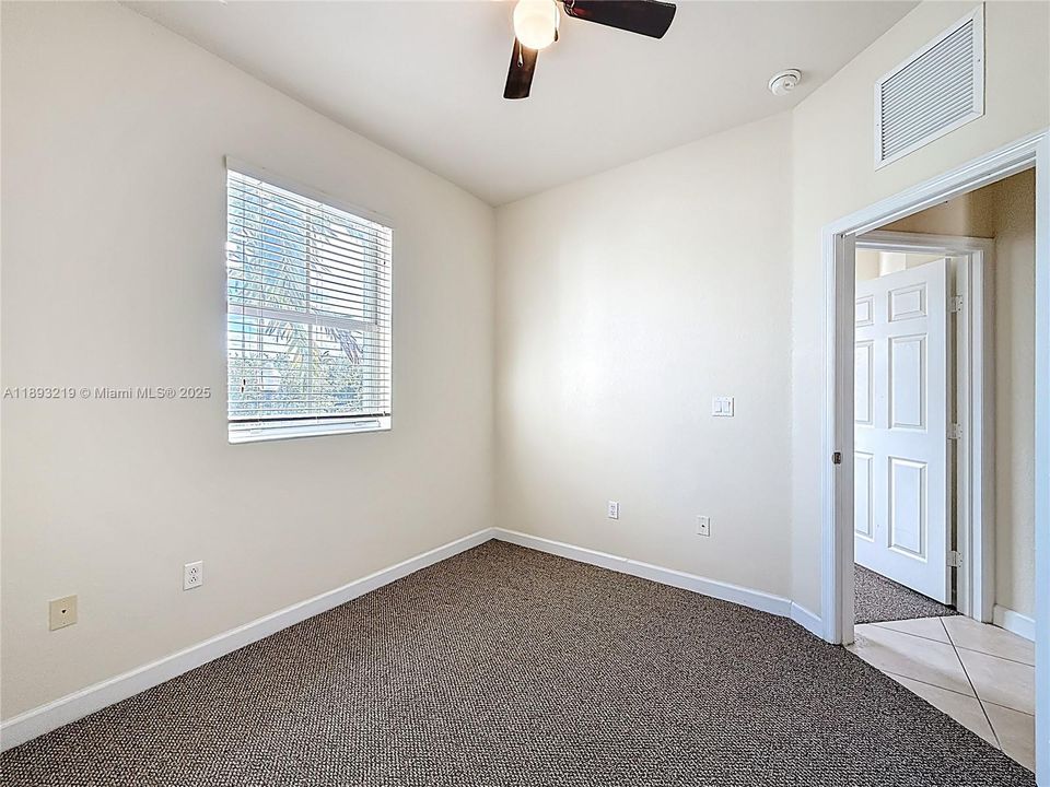 待售: $225,000 (3 贝兹, 2 浴室, 1151 平方英尺)