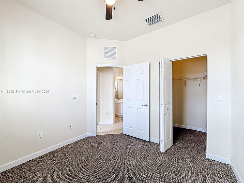 待售: $225,000 (3 贝兹, 2 浴室, 1151 平方英尺)