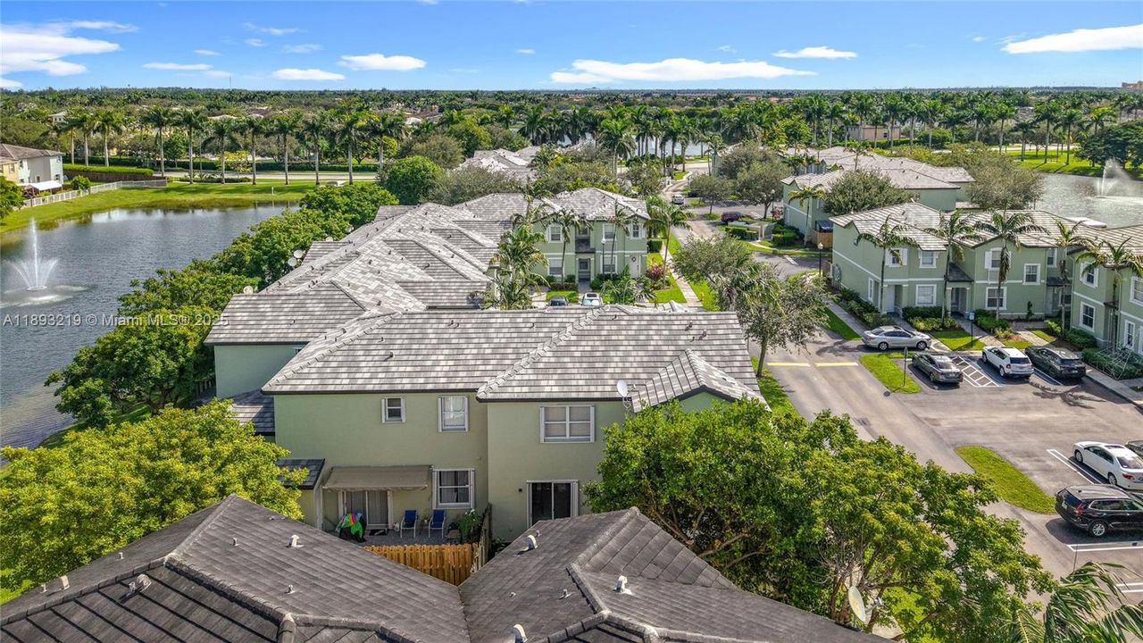 待售: $225,000 (3 贝兹, 2 浴室, 1151 平方英尺)