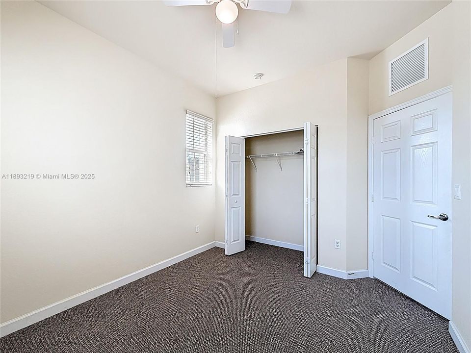 待售: $225,000 (3 贝兹, 2 浴室, 1151 平方英尺)