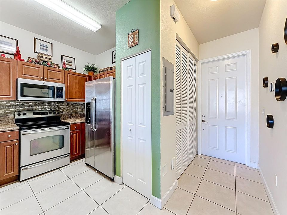 待售: $225,000 (3 贝兹, 2 浴室, 1151 平方英尺)