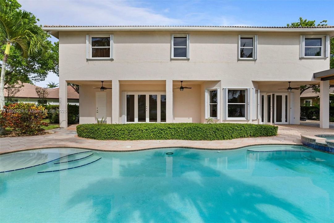 For Rent: $9,500 (5 beds, 4 baths, 3979 Square Feet)