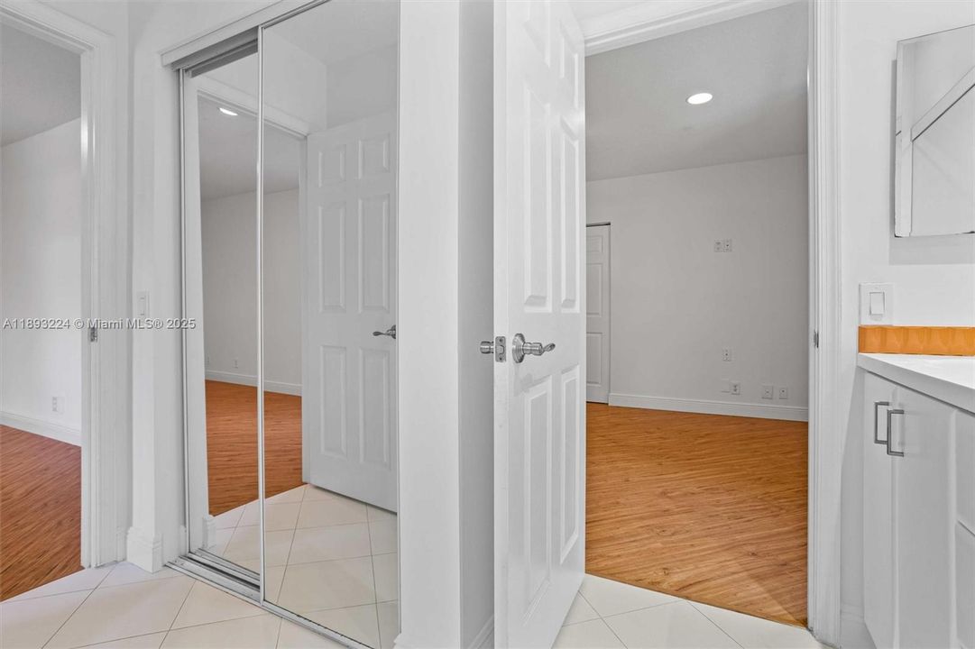 For Rent: $9,500 (5 beds, 4 baths, 3979 Square Feet)