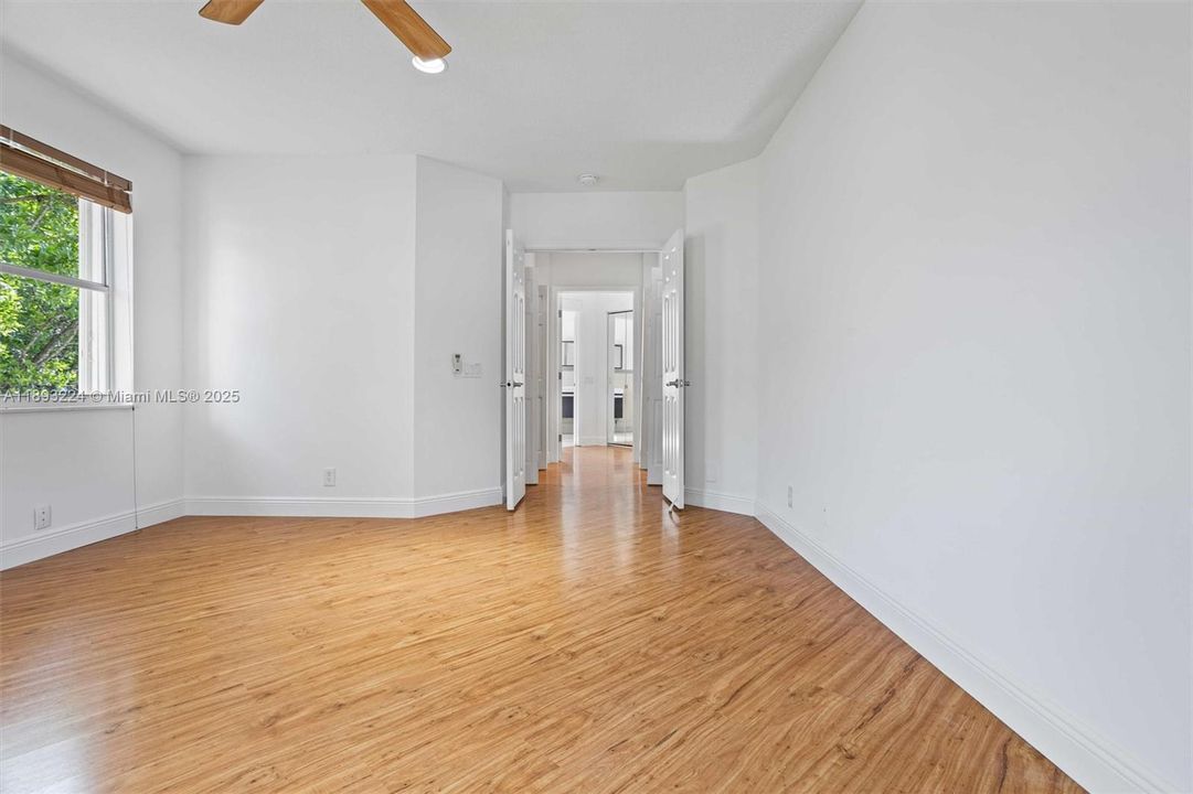 For Rent: $9,500 (5 beds, 4 baths, 3979 Square Feet)